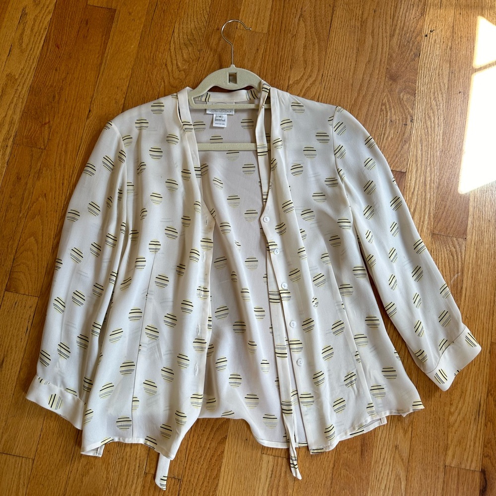 Oscar de Laurenta  size 4, 100% silk blouse